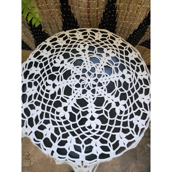 Two Round White Cotton Crochet Doilies Flower Table Decor Accent Doilies - Picture 5 of 10